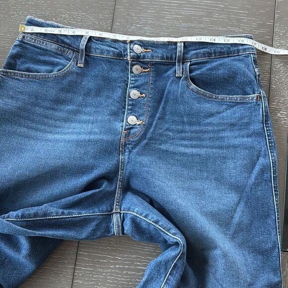 Levi’s Mile High Rise Cropped Wide Leg Med Wash Denim Jeans Button Fly Size 31 - Picture 8 of 12